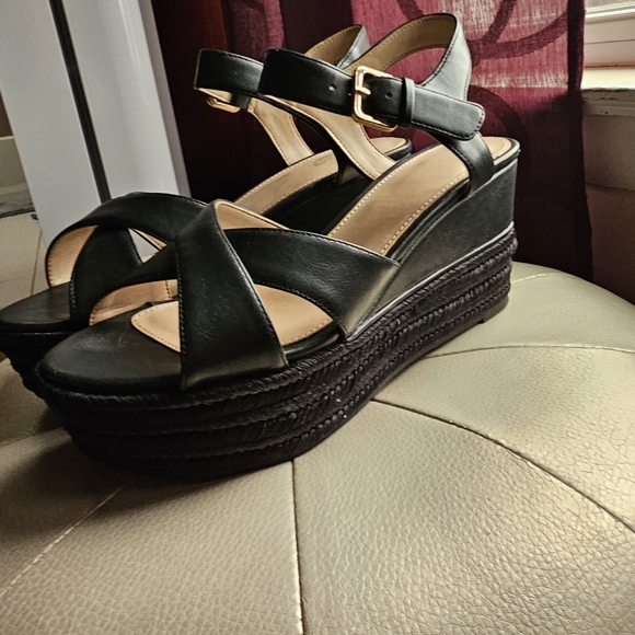 Aldo Women's Woevia size 8.5Wedge Sandals Black Leather Espadrille Wedge Strappy - Picture 6 of 8